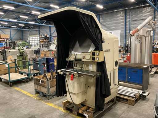 Hauser P750 Profile projector