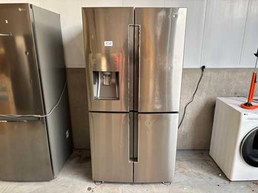 Samsung - Refrigerator - Triple & metal cooling 