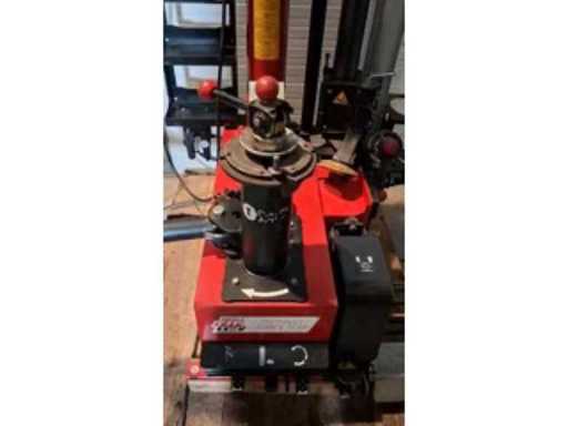 f280d5e4-d395-4fee-a6fe-d6b9844156bd.mp4