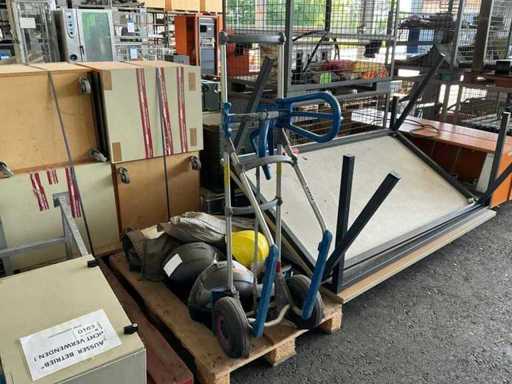 Fascio di caschi/teloni da moto e amenici angolari