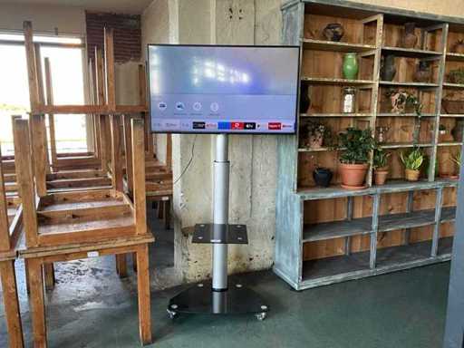 Samsung UE50RU7100 Televisie op steun