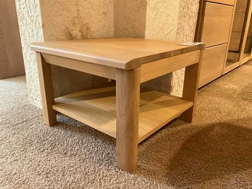 D?bowy stolik kawowy