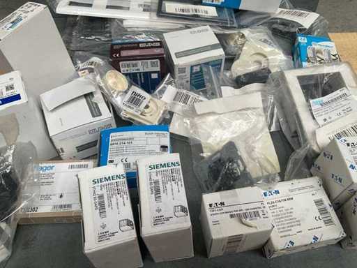 Diversen Jung Bosch-jaeger Hager Siemens Eaton  elektra materiaal
