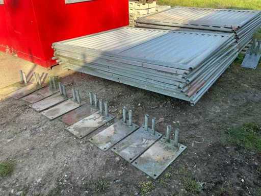 Clôture de construction fermée avec pieds métalliques (10x)
