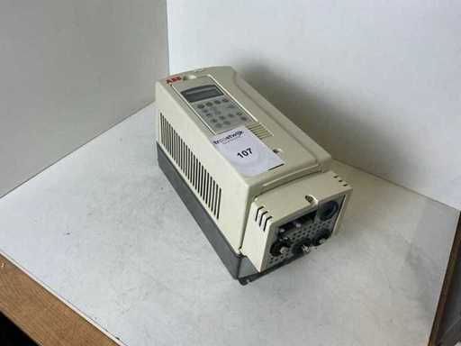 ABB ACS800-01-0004-3 Frequenzwandler