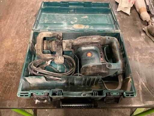 MAKITA HM0871C demolition hammer