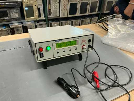 Slaughter 2975 Dielectric Meter