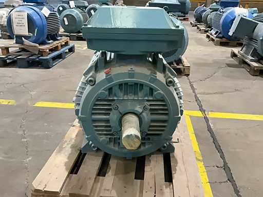 ABB - Silnik elektryczny - 2000 - 45KW 1000RPM 400/690V B3 T280SM