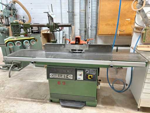 GUILLIET QRE Table Milling Machine