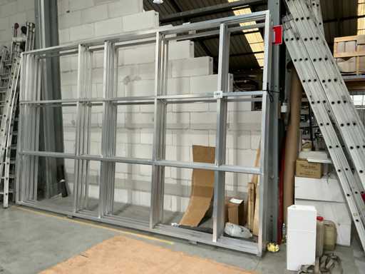 Various aluminum frames (15x)