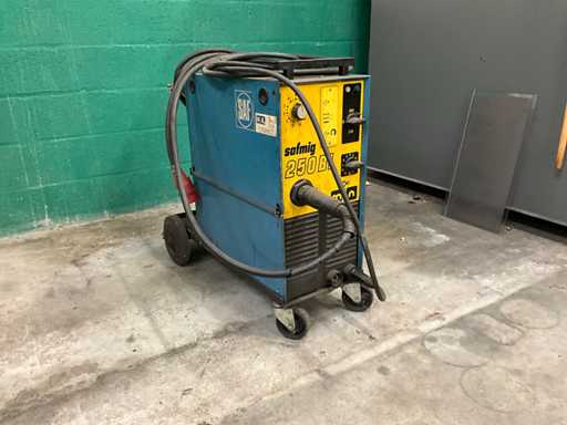 SAF Safmig 250BL MIG welding machine