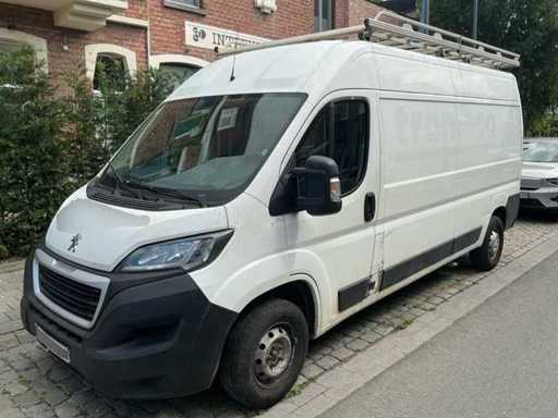 Peugeot-Boxer-Van