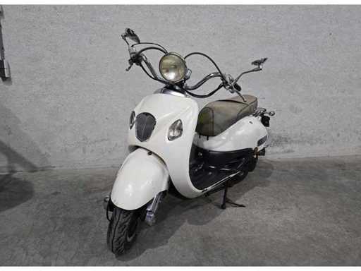 EDWARDS BROMSCOOTER – RETRO (SC-153) Edwards Bromscooter Retro (SC-153) 