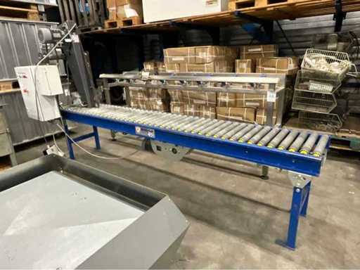 Grit GKS75 Belt grinder on roller conveyor