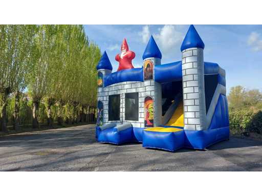 Bouncy castle wizard