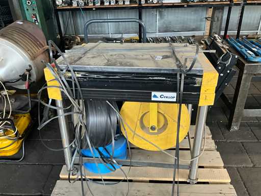 Cyklop D-51 Reggiatrice per scatole