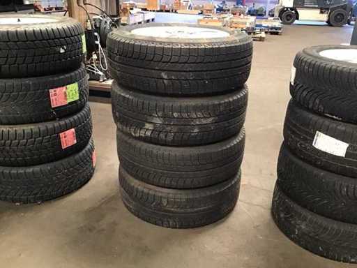 Audi Felgen mit Reifen (4x)