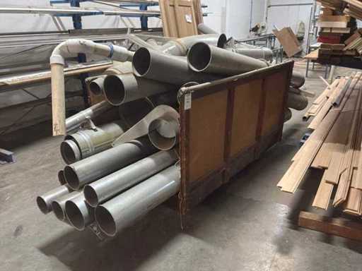 Transportkar met buizen voor afzuiging