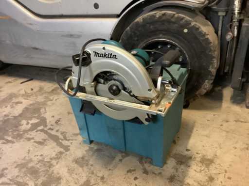 Makita 5903r circular saw
