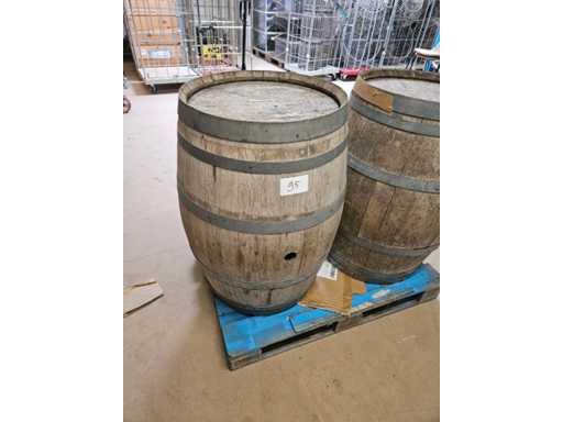 1x Wine barrel 200l