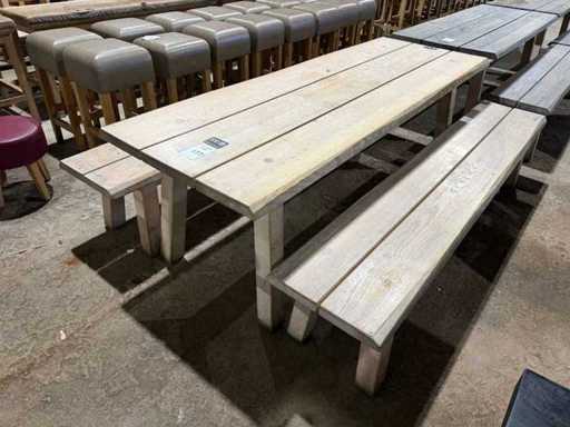 Hütten – Holztisch mit 2 Bänken