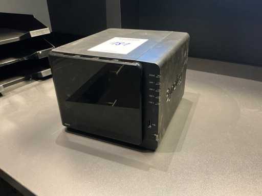 Synology DS416 NAS server
