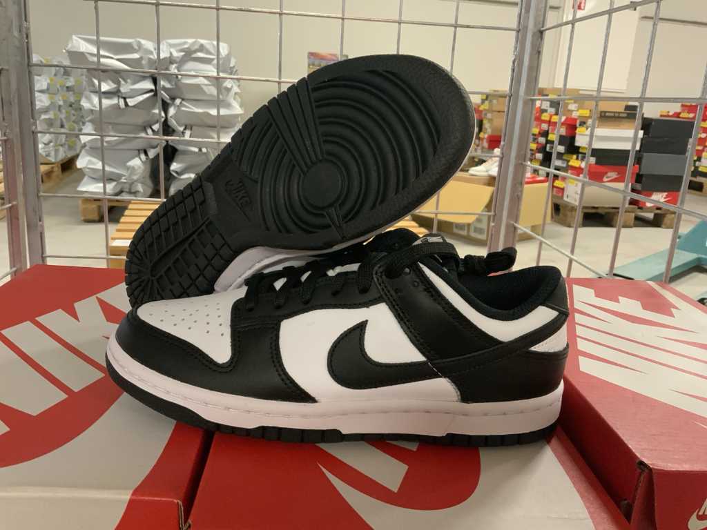 W Nike Dunk Low Panda White/Black Sneakers (12x)