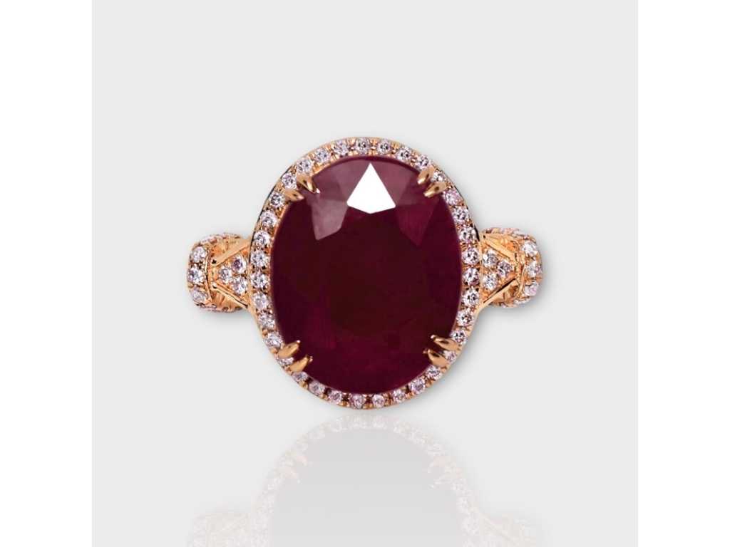 Bague Design de Luxe Rubis Rouge Violacé Naturel avec Diamants Roses, 8,73 carats