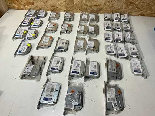 Nemef Batch verschiedene Scharniere (40x)