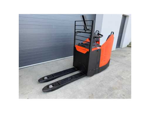 2017 Toyota LPE200 Electric Pallet Trucks