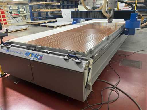 Neon lights construction NEON DESIGN BV due to bankruptcy