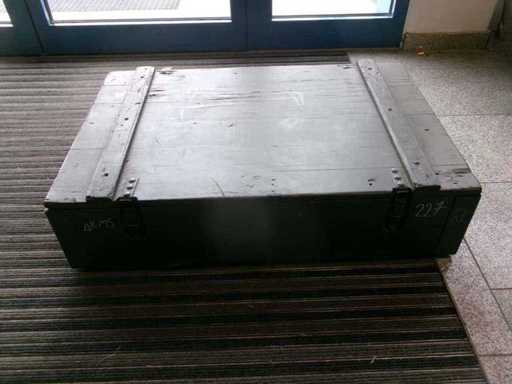 Scatola di legno, circa 105x65x26 cm (TR)