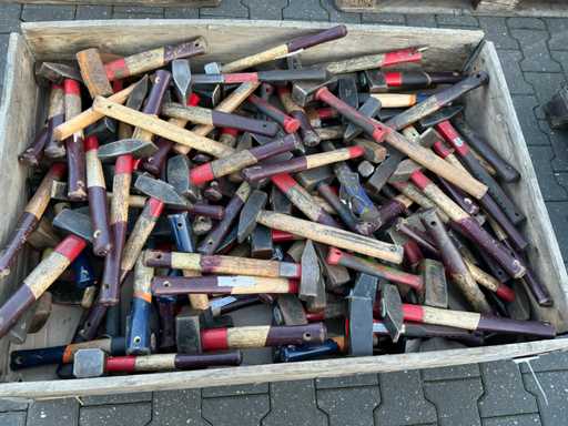 Batch of hammers and sledgehammers
