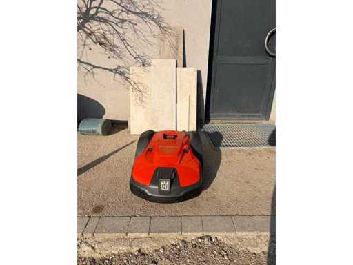 Robot de tuns iarba - HUSQVARNA - 550 - nouă, niciodată folosită