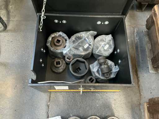 Presa di alimentazione grande (9x)