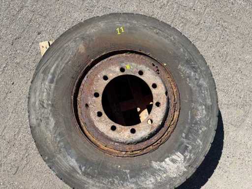 Michelin - Tire 12.00R20