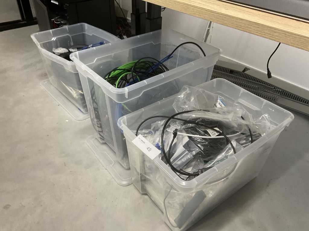 Cabluri și materiale de conectare