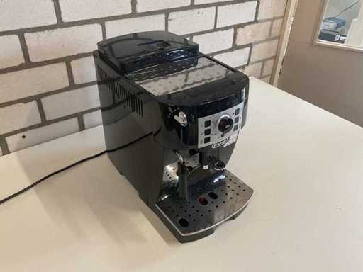 Machines à café et à espresso DeLonghi Magnificat S