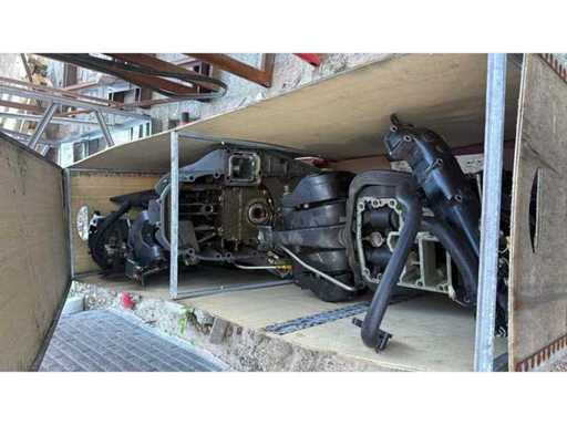 Różne części - Obrotowe / Uchwyty - Silnik zaburtowy