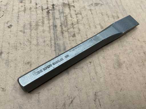 Différents ciseaux à froid (12x)