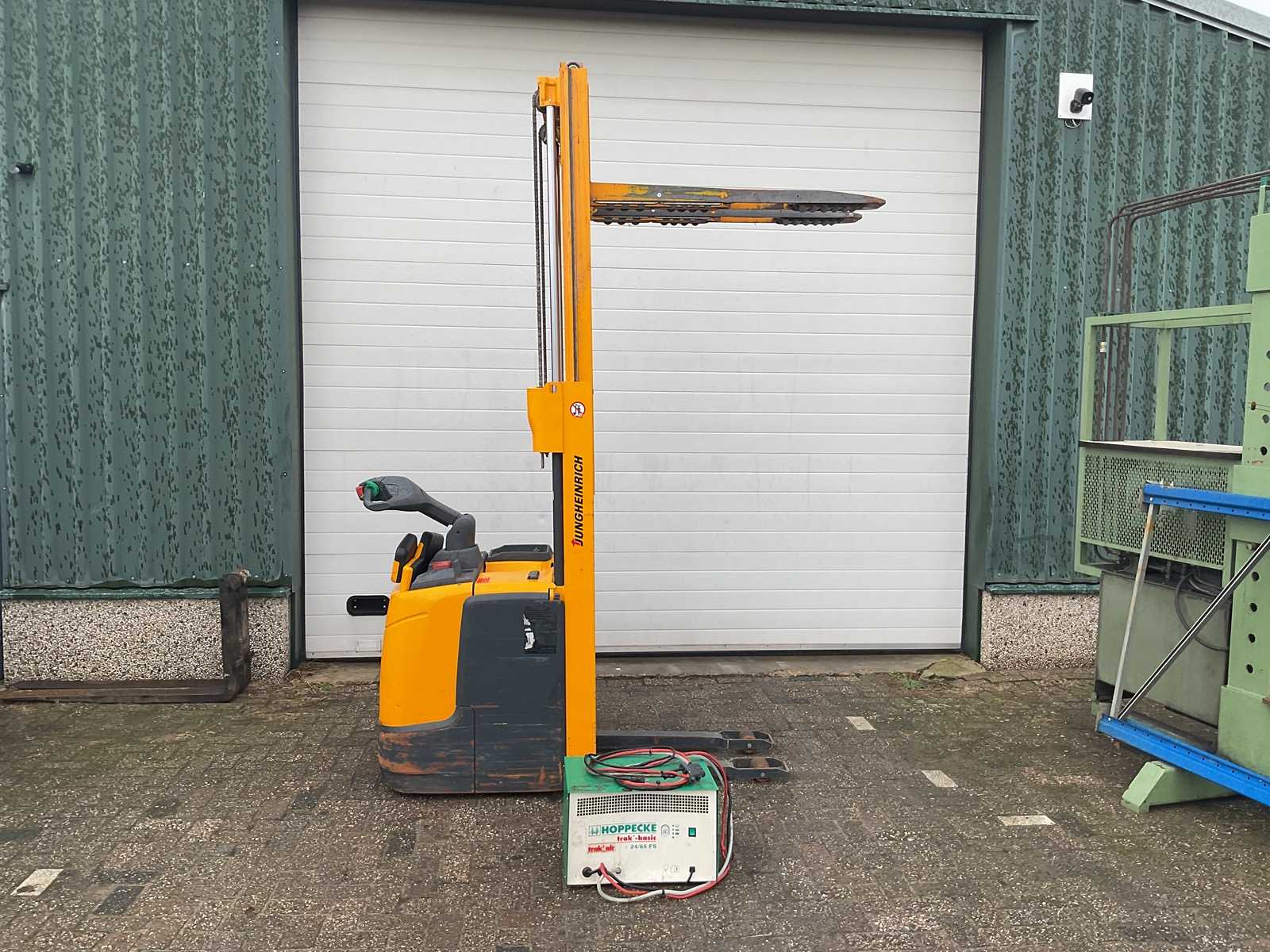 Jungheinrich ERC 208 Pallet Stacker 2012