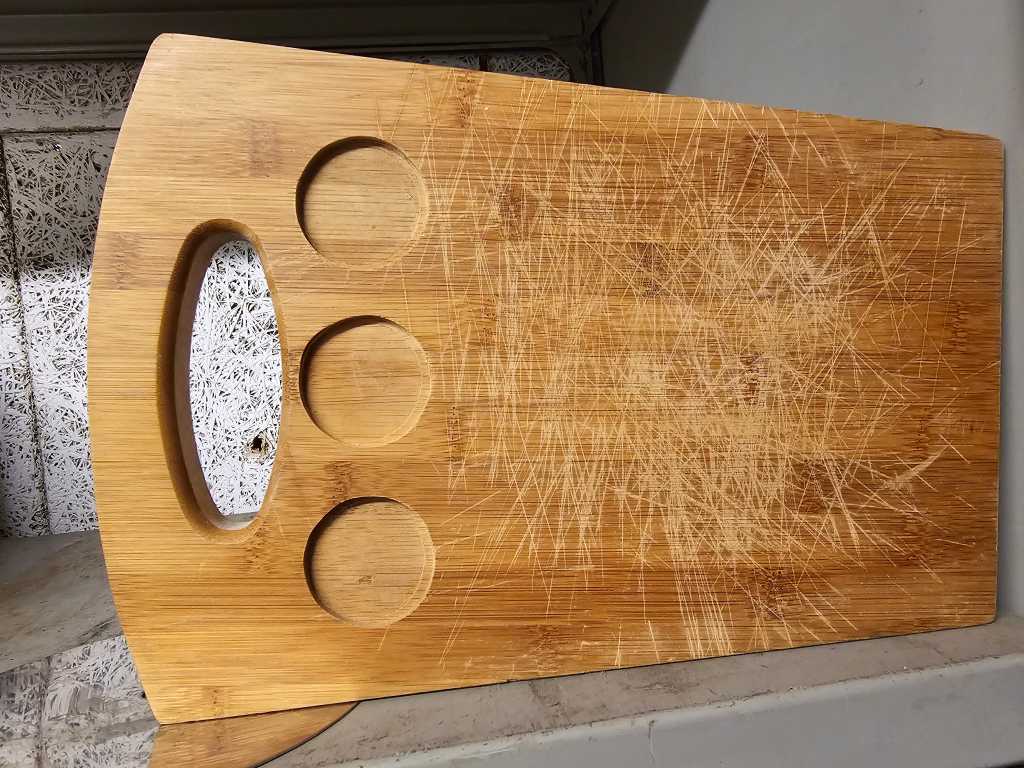 Wooden serving board (23x)