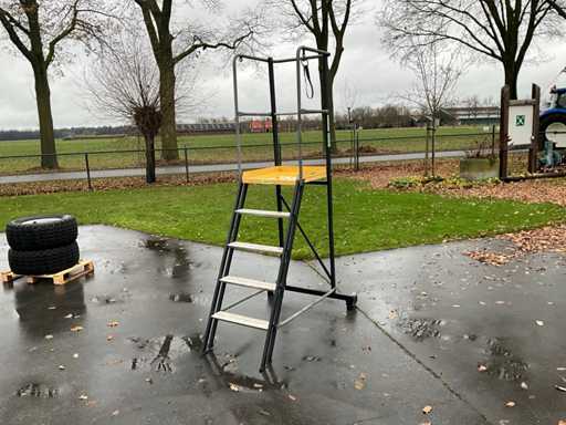 Wibe Landing Staircase