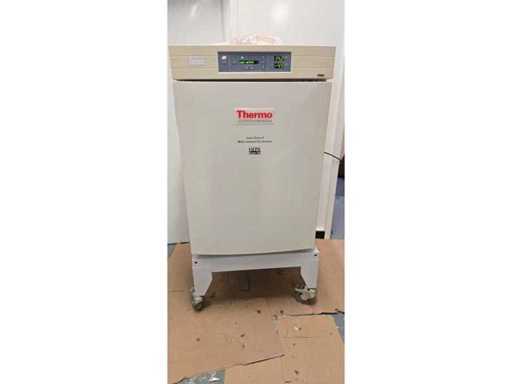 Thermo Forma - 3111 - CO2 Incubator