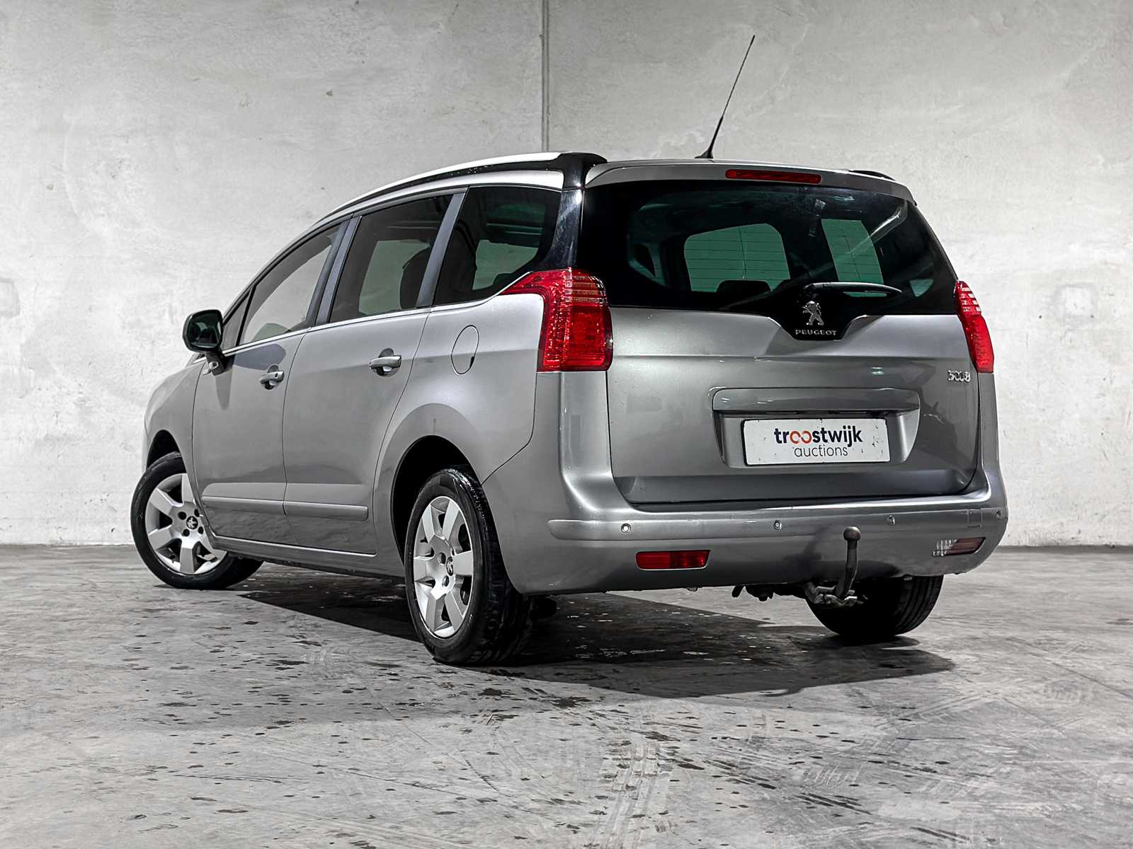 Peugeot 5008 1.2 PureTech Style 5p. 131hp 2015, GL-399-V
