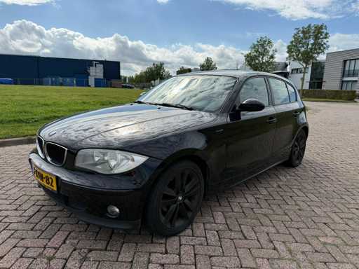BMW 116i Executive, 7-TFN-82