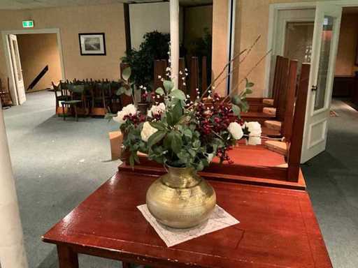 Kunstbloemen in vaas