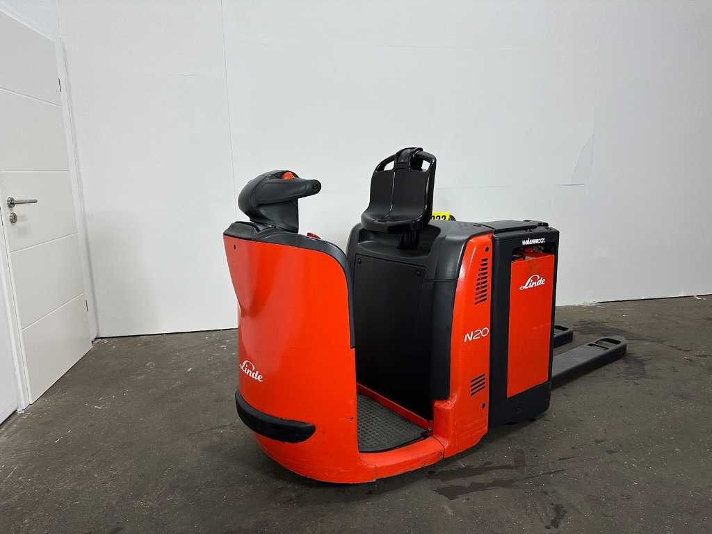 2017 Linde N20 pallet truck ant stacker 2,119 hours service at 2,515 hours