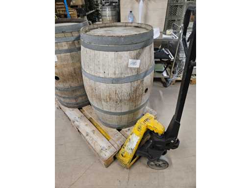1x Wine barrel 200l