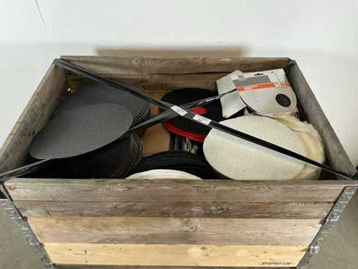 Batch sanding/polishing discs